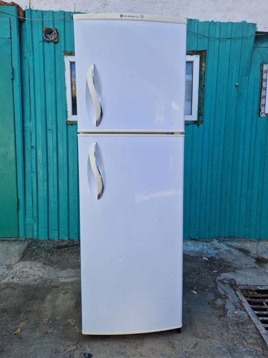 Холодильник LG 162см