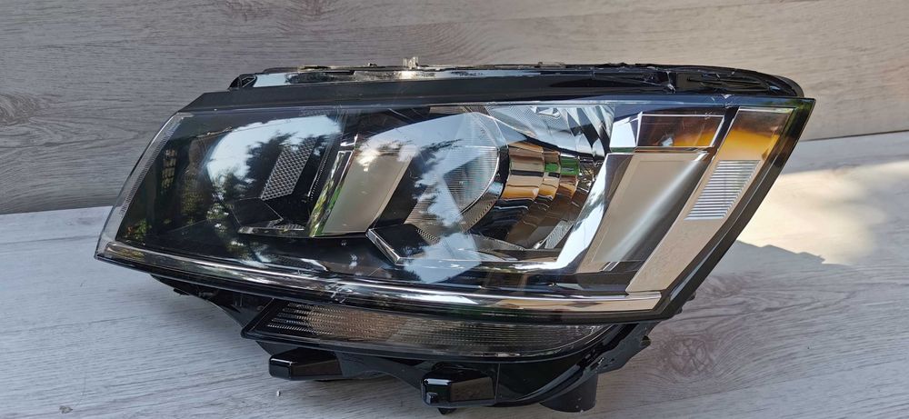 Фар за VW Caravelle Multivan T6.1 / Каравеле Мултиван Т6.1