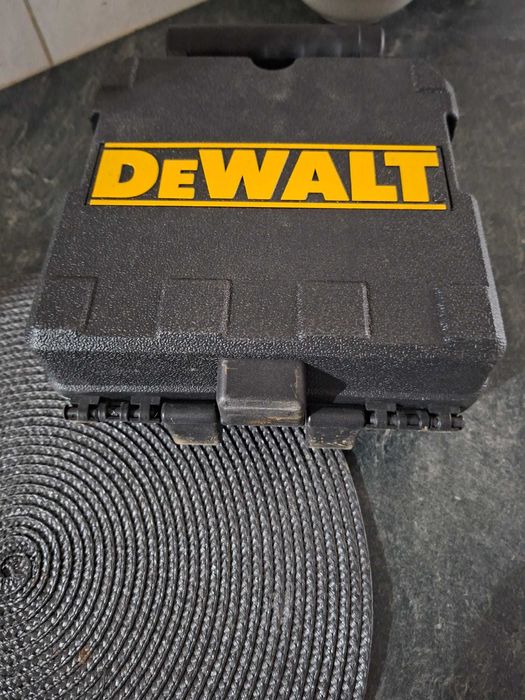 Vand laser constructii Dewalt dw088 + accesorii