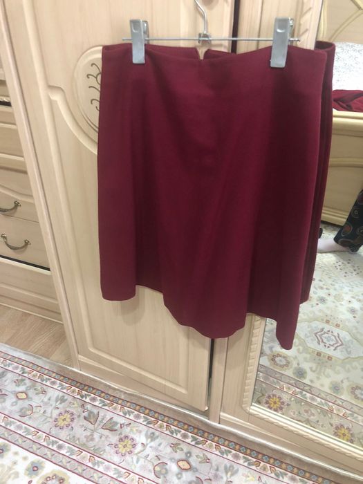 Продаётся юбки длина средни