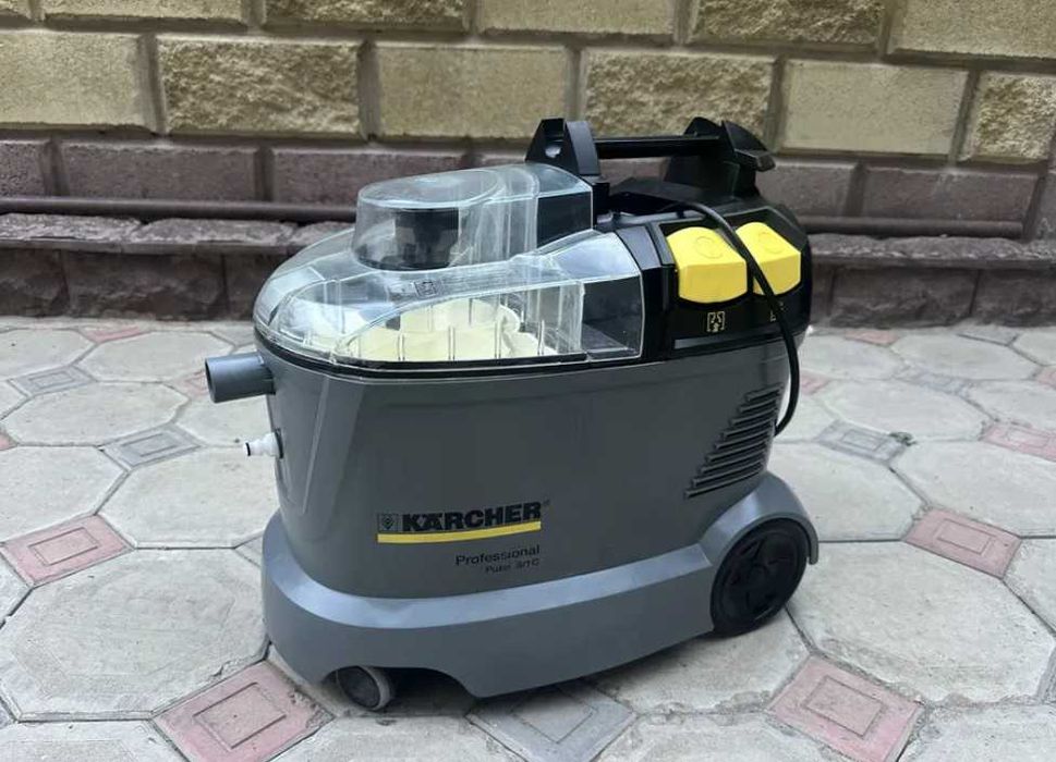 Продам моющий пылесос Karcher Puzzi 8/1