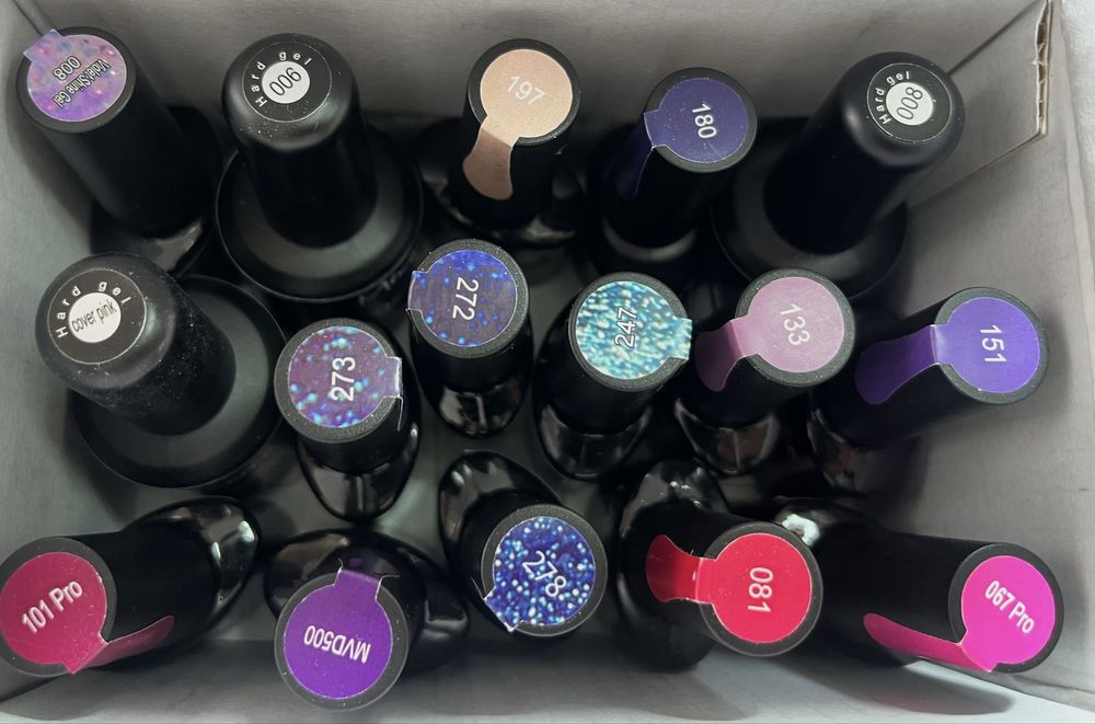 колекция от гел лакове MİXCOCO в отлично състояние.(над 60 нюанса)