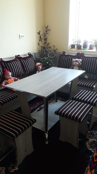 Уголок сотилади.