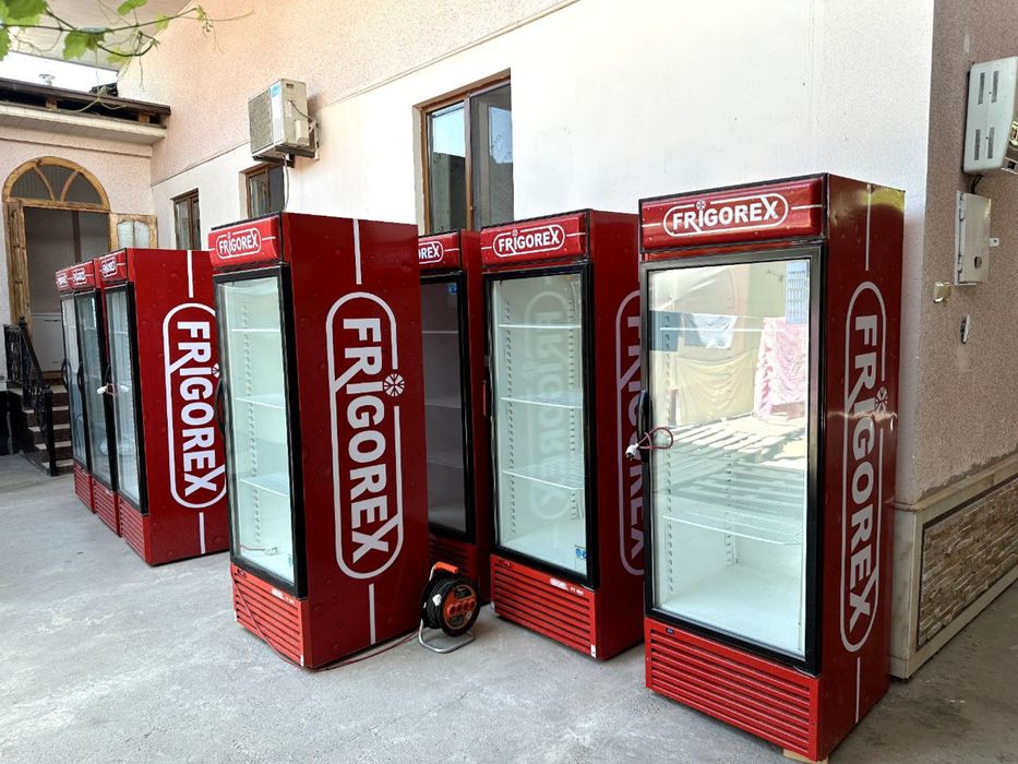 Vitrina xaladilnik zavodskoy sotiladi srochna