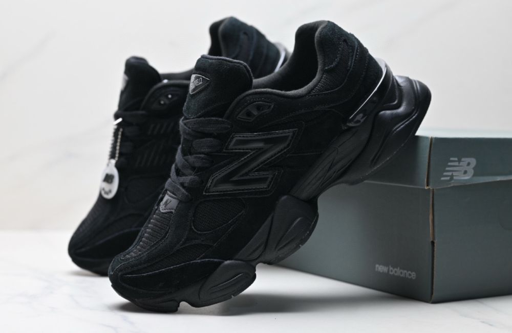 New Balance 9060 - Triple Black