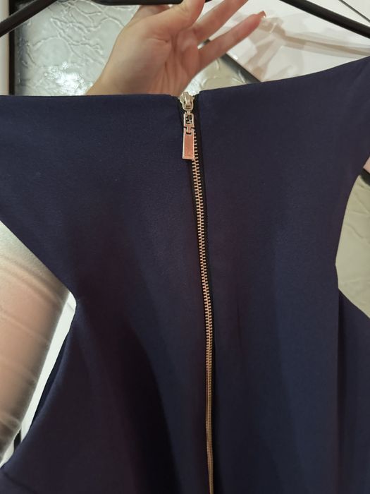 Дамска тъмно синя рокля