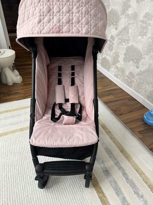 Продам коляска Dior оригинал