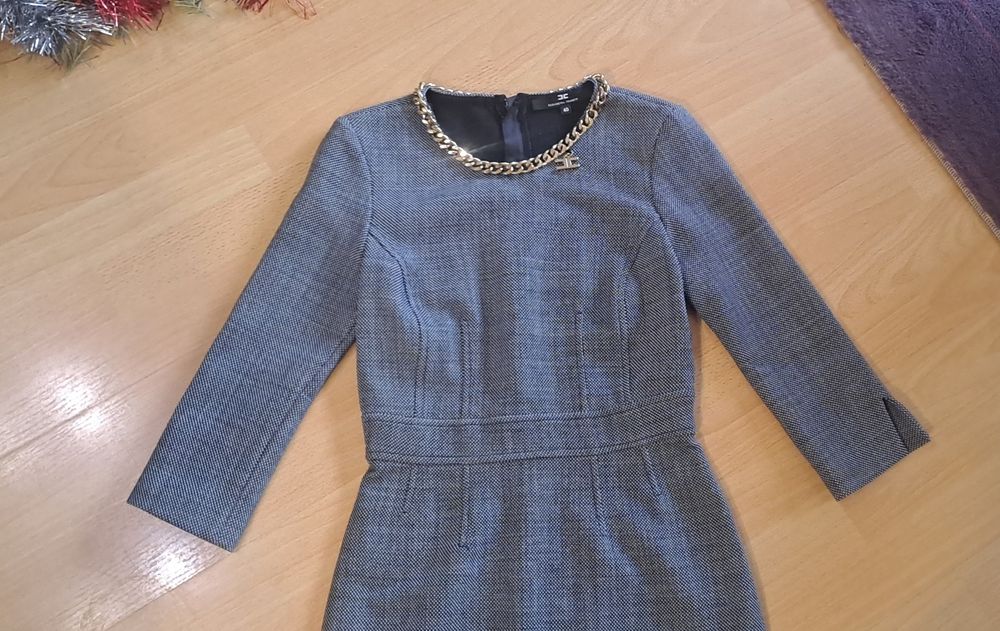 Elisabetta Franchi рокля с вълна