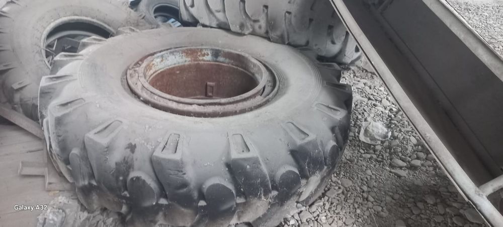 Шины крупногабаритные 21.00-28  (570-711)