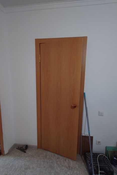 Продам межкомнатные двери