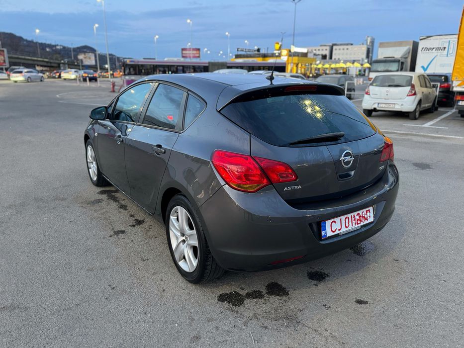 Vand Opel Astra J 1.7CDTI 2011