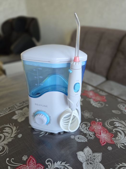 Продам индикатор Revyline RL100