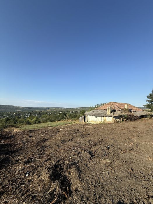 Pers fizica vand TEREN 1900mp in Comarna, dupa Tomesti, 17km de iasi, curent si asfalt