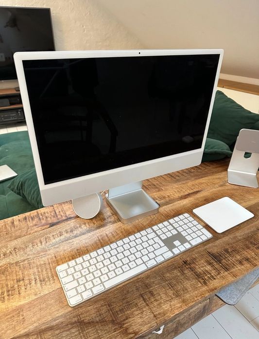 iMac 24 inch M3 8 Core CPU 10 Core GPU 8GB 256GB SSD ca nou cu cutie