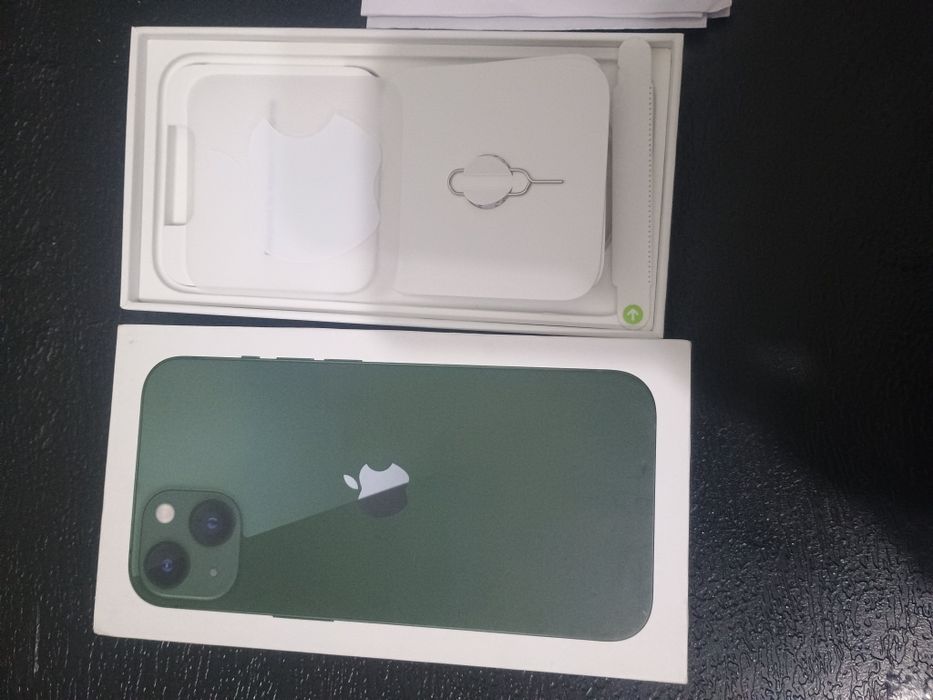 Айфон 13 зелёный