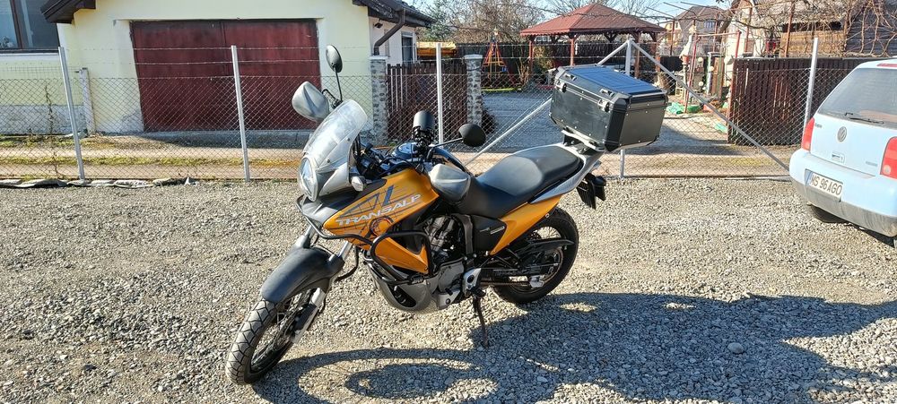 Honda Transalp XL 700 ABS