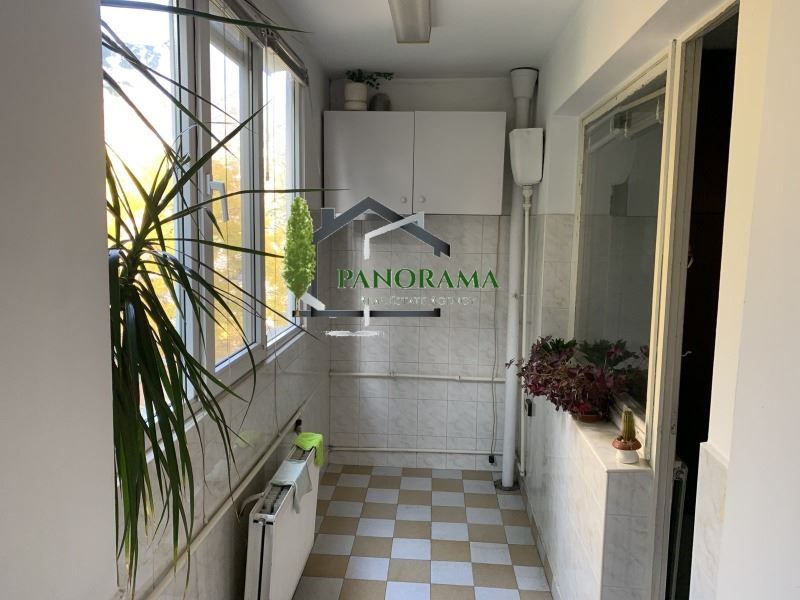 Продава се Двустаен апартамент в Шумен, 5-ти полк - 65 кв.м за 1334 €/кв.м - Снимка #5