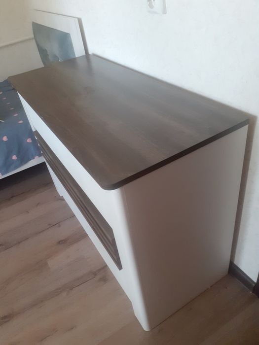 Продам комод  с тремя секциями