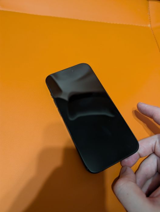 Продам свой iPhone 15 PRO Esim 128gb