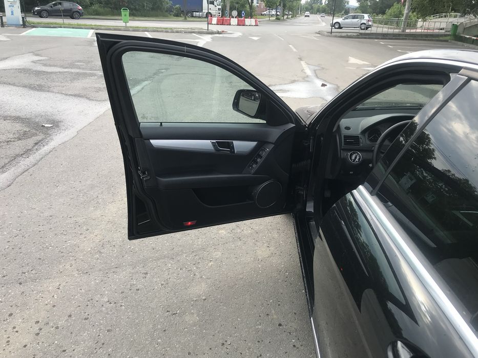 mercedes benz disel 2,2