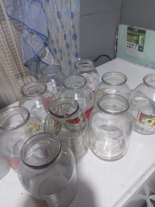 Продам банки 2х литровые