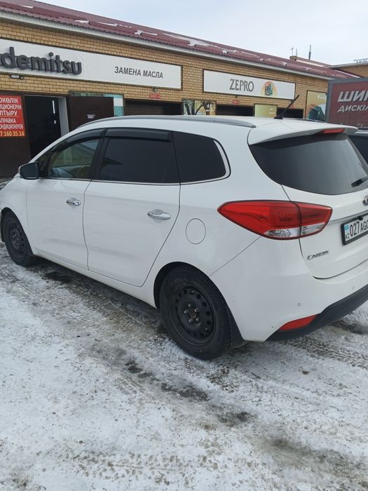 Киа каренс продам