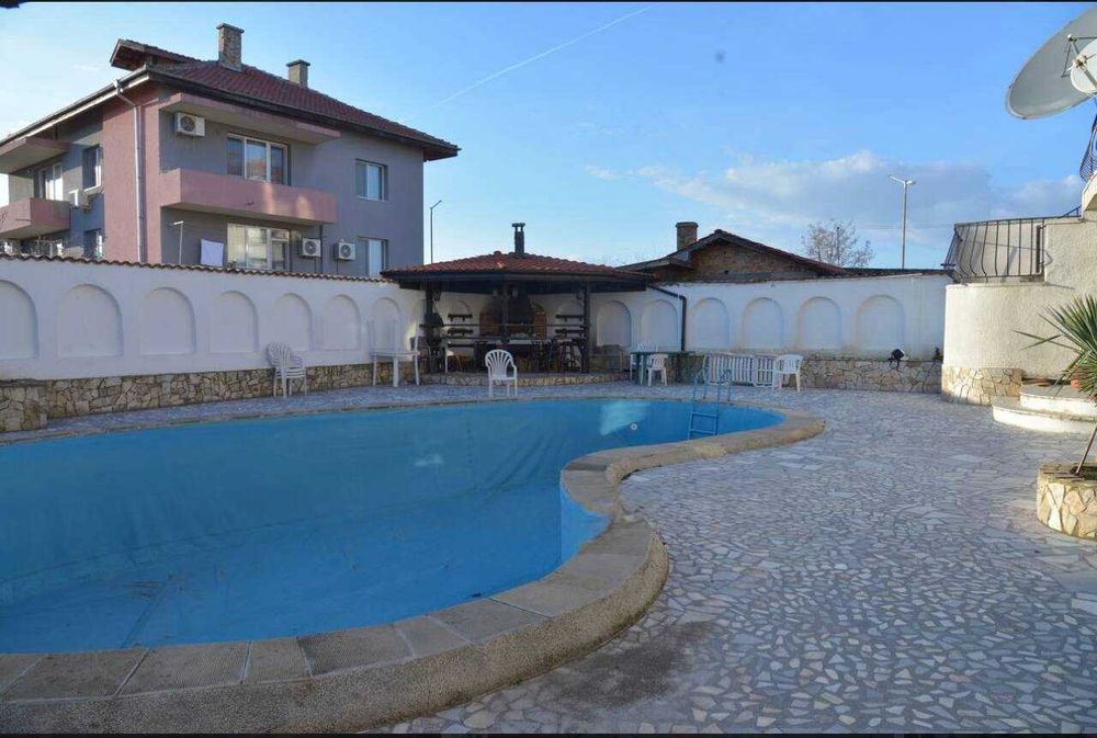 Продава се Хотел в Ахелой - 791 кв.м за 633 €/кв.м - Снимка #1