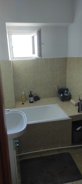 Se închiriază apartament zona pacurari