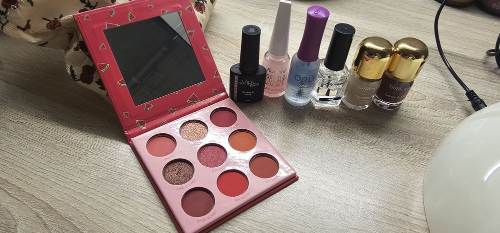 Лампа для маникюра