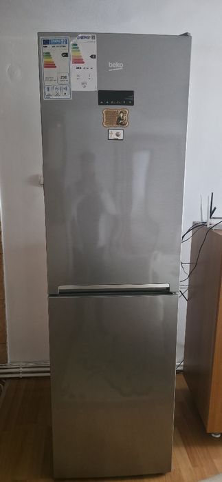 Vand frigider  Beko