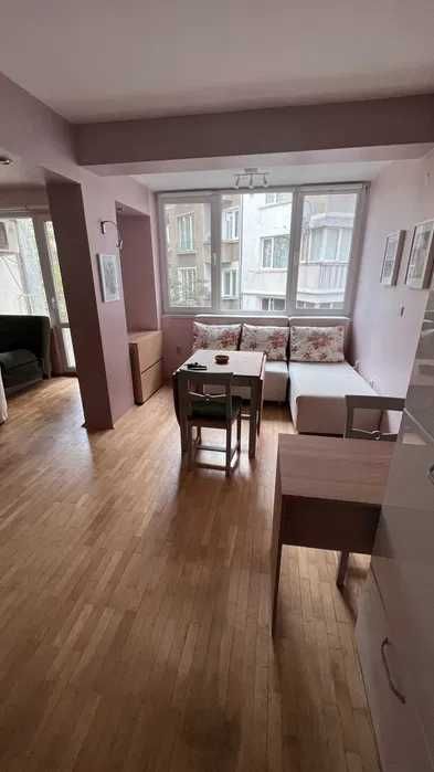 Дава се под наем Двустаен апартамент в София, Лозенец - 70 кв.м за 550 € - Снимка #2