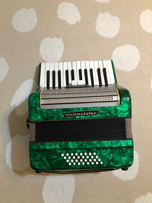 Acordeon Weltmeister 32 bași