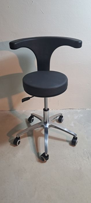 Высококачественные вращающиеся стулья из полиуретана-каучук.