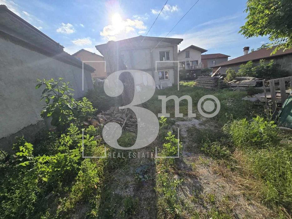 „3mo“ недвижими имоти продава къща, находяща се в с. Казичене