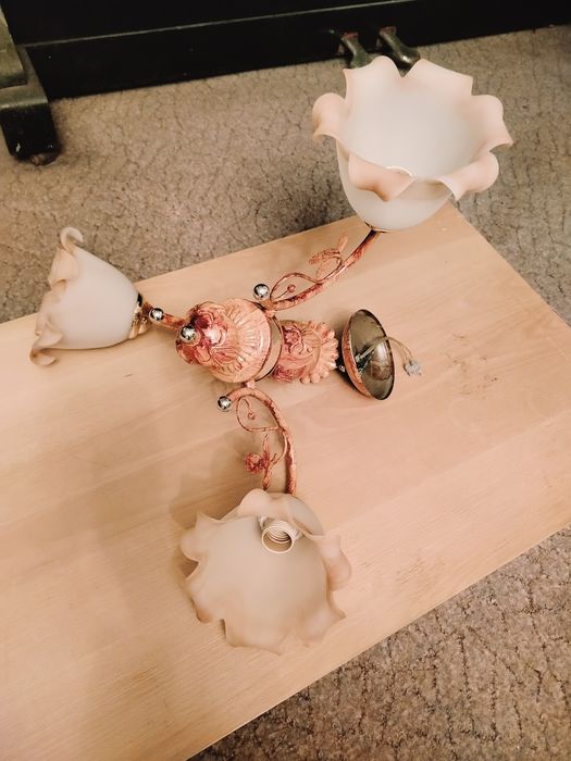 Люстра 3-рожковая продаю