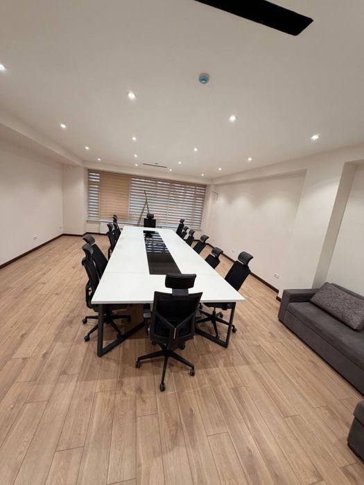 М.Улугбекский р-н. Сдам в аренду офисы премиум класса в центре города.