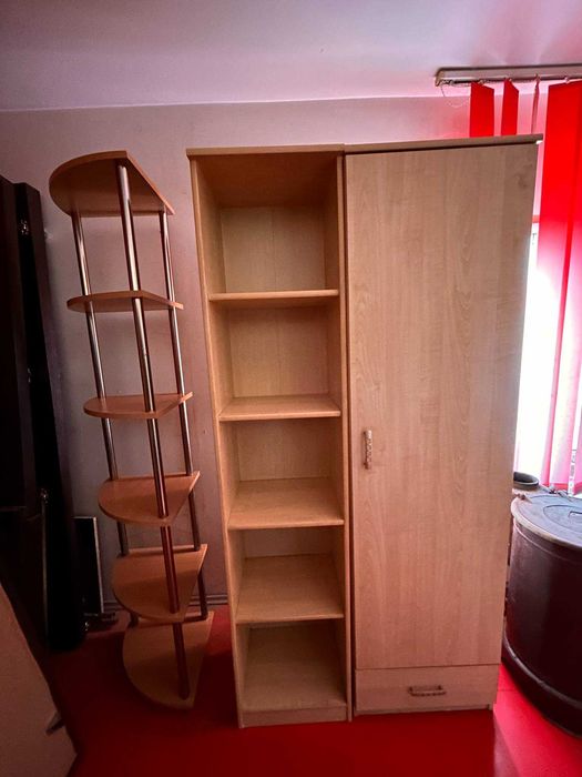 Еднокрилен гардероб и две етажерки