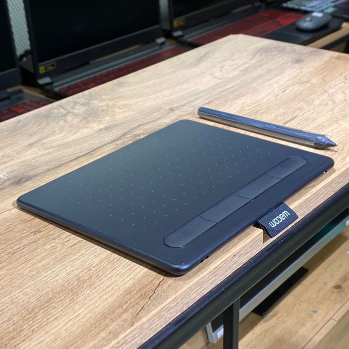 Графический планшет Wacom Intous