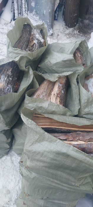 Дрова мешками  есть доставка