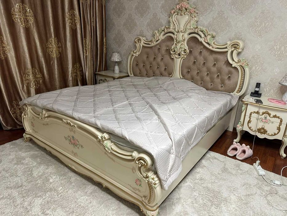 Спальный кровать