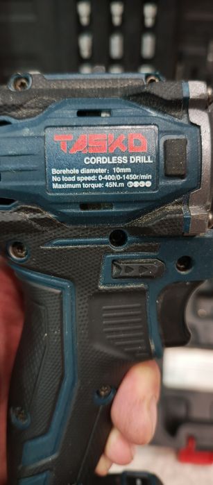 Шуруповёрт дрель