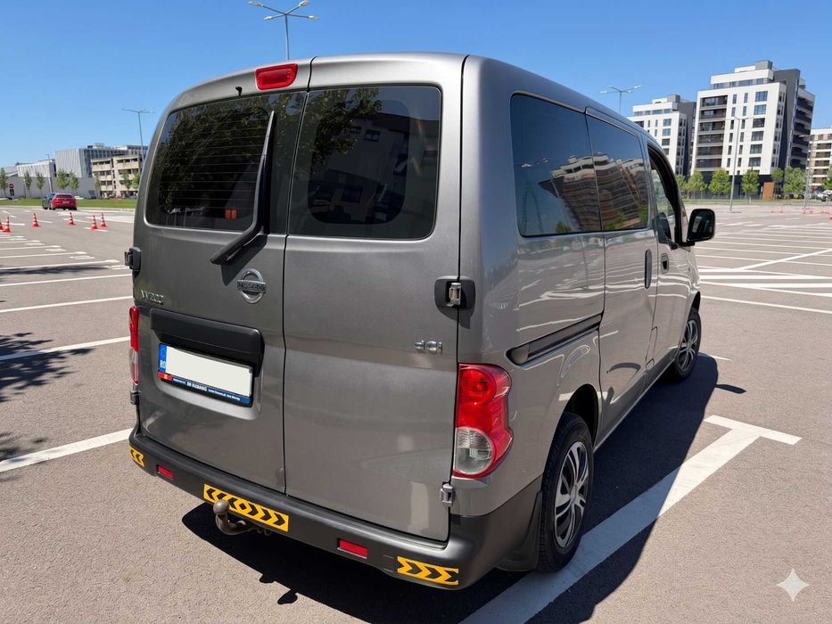 Nissan NV200 7 locuri