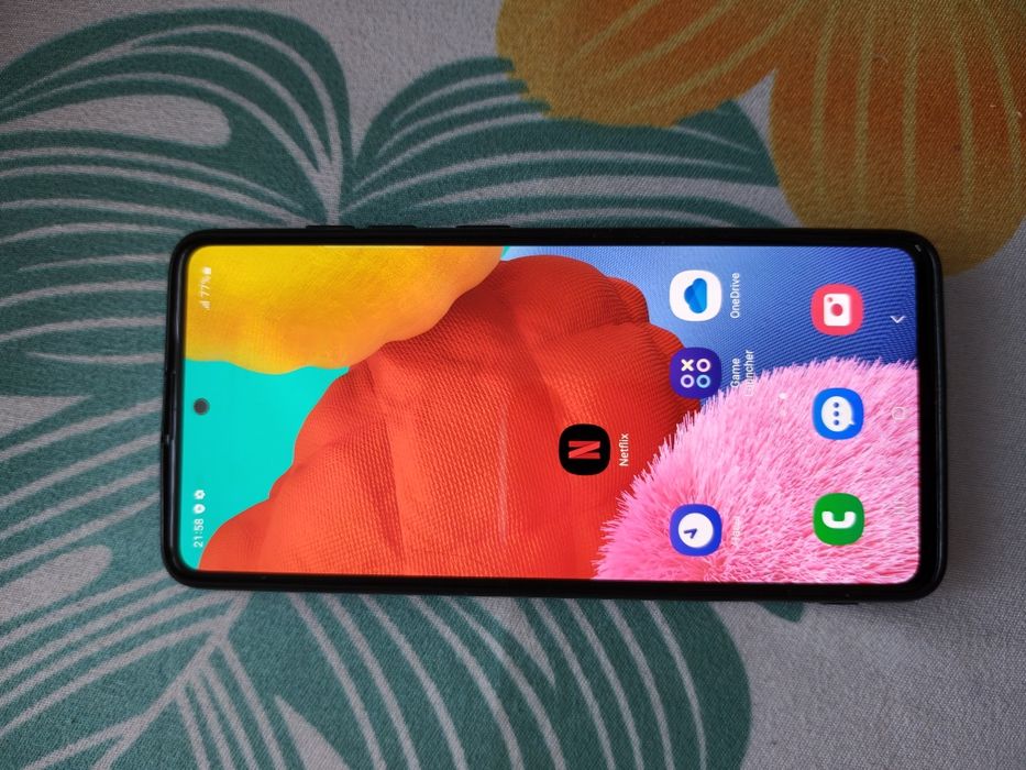 Телефон Samsung A51