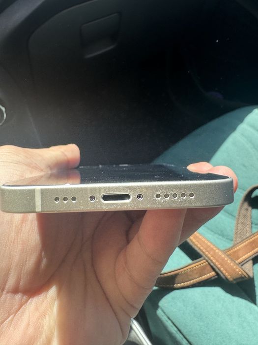 Iphone 12 в хорошем состояние