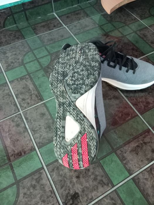 Vind Adidas nr 46