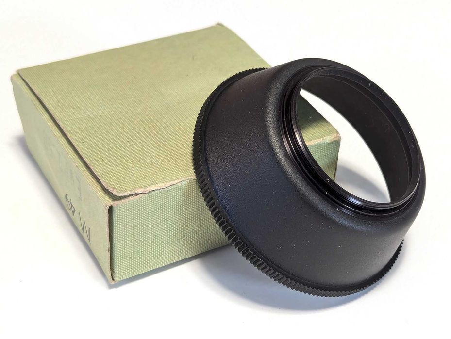 Продавам сенник за обектив 49 мм