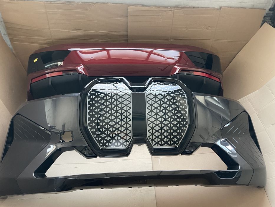 Bara fata  BMW iX I20 M-paket bara spate