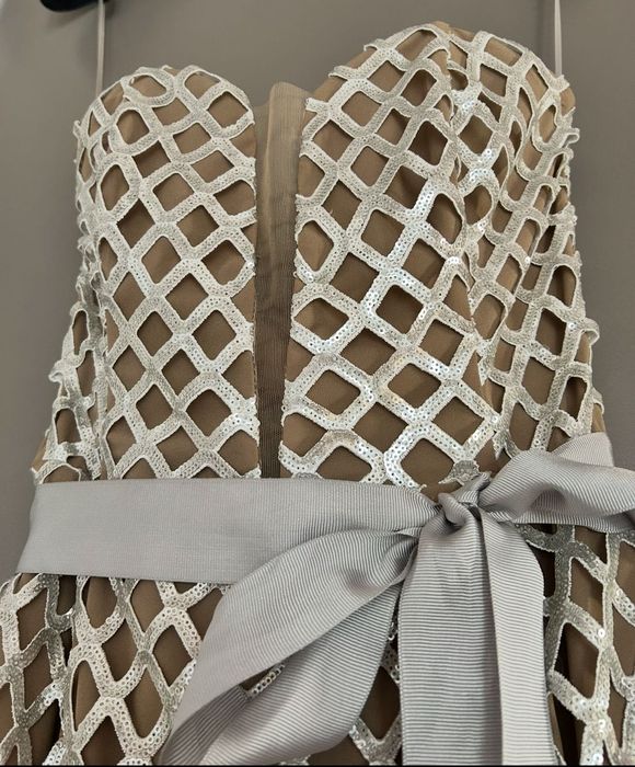 Уникална дизайнерска рокля - чисто нова!