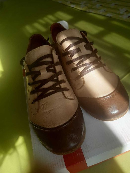 Дамски  кожени  обувки