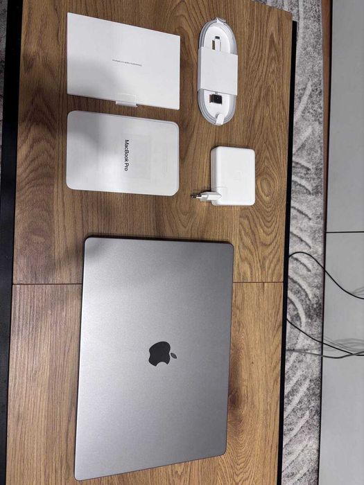 Apple MacBook PRO 16 2023, M2 Pro, 19-Core GPU